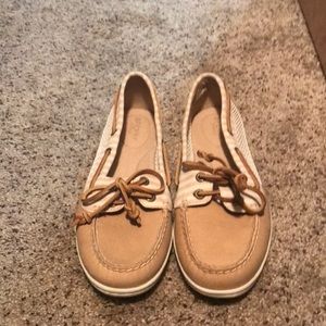 Brand new, tan sperrys